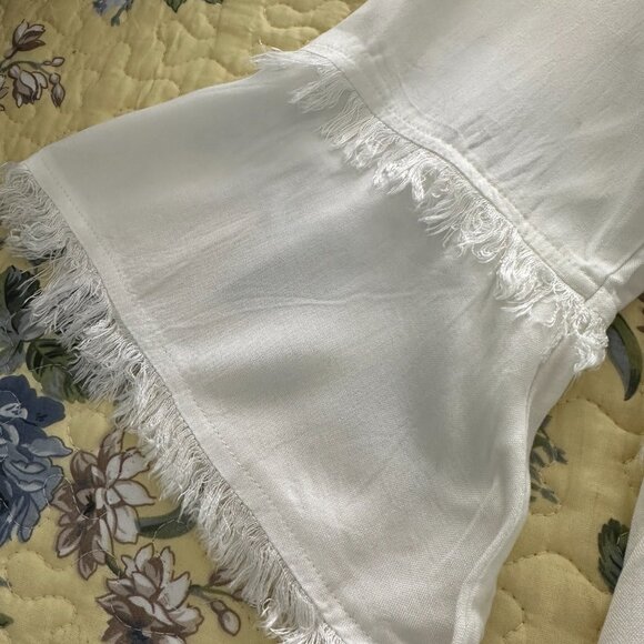 Natural Life NWOT creamy white blouse. Size Medium - Picture 5 of 5